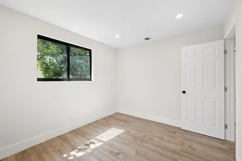 1522 NW 41st Street Miami FL 33142