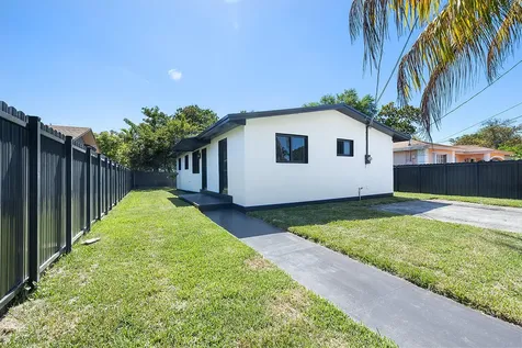 1522 NW 41st Street Miami FL 33142