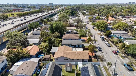 1522 NW 41st Street Miami FL 33142