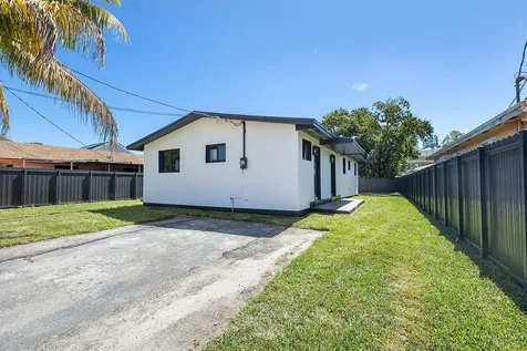 1522 NW 41st Street Miami FL 33142