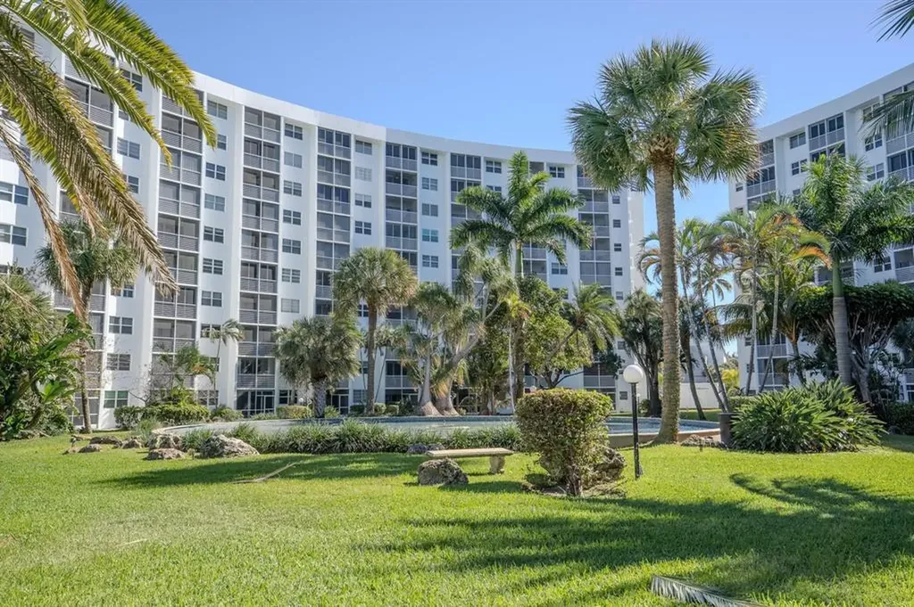 2731 NE 14th Street Pompano Beach FL 33062