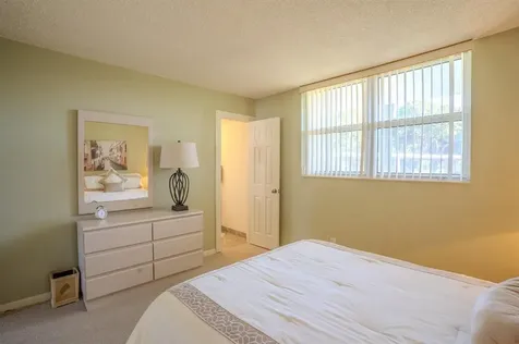 2731 NE 14th Street Pompano Beach FL 33062
