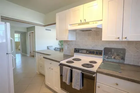 2731 NE 14th Street Pompano Beach FL 33062