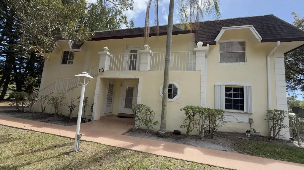 702 SE 2nd Avenue SE Deerfield Beach FL 33441