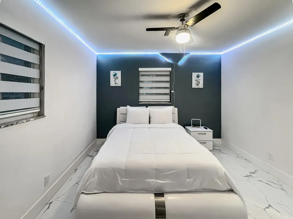 1828 S Meadow Court West Palm Beach FL 33406