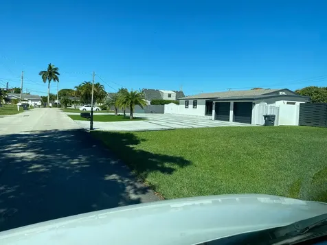 1828 S Meadow Court West Palm Beach FL 33406