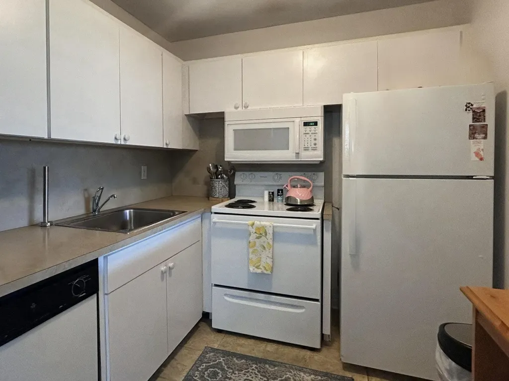 680 W Horizons W Boynton Beach FL 33435