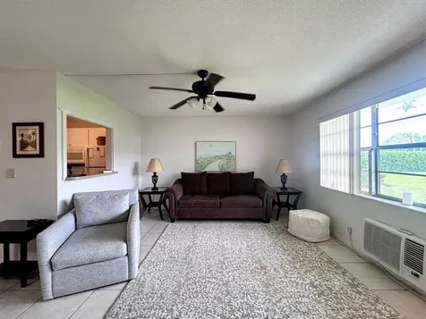 680 W Horizons W Boynton Beach FL 33435