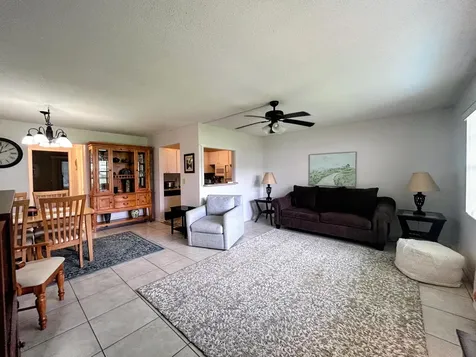 680 W Horizons W Boynton Beach FL 33435