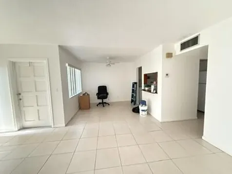 187 Stratford N West Palm Beach FL 33417