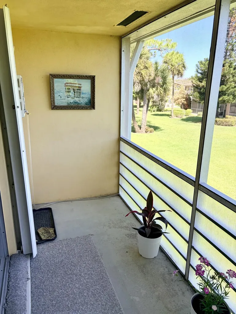 14 Easthampton A West Palm Beach FL 33417