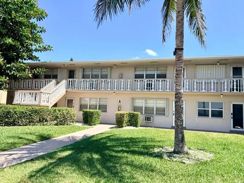 14 Easthampton A West Palm Beach FL 33417