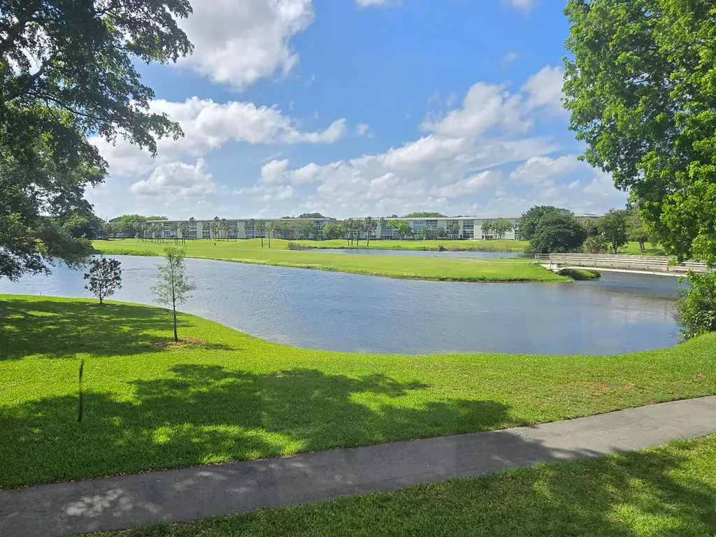 2903 Victoria Circle Coconut Creek FL 33066