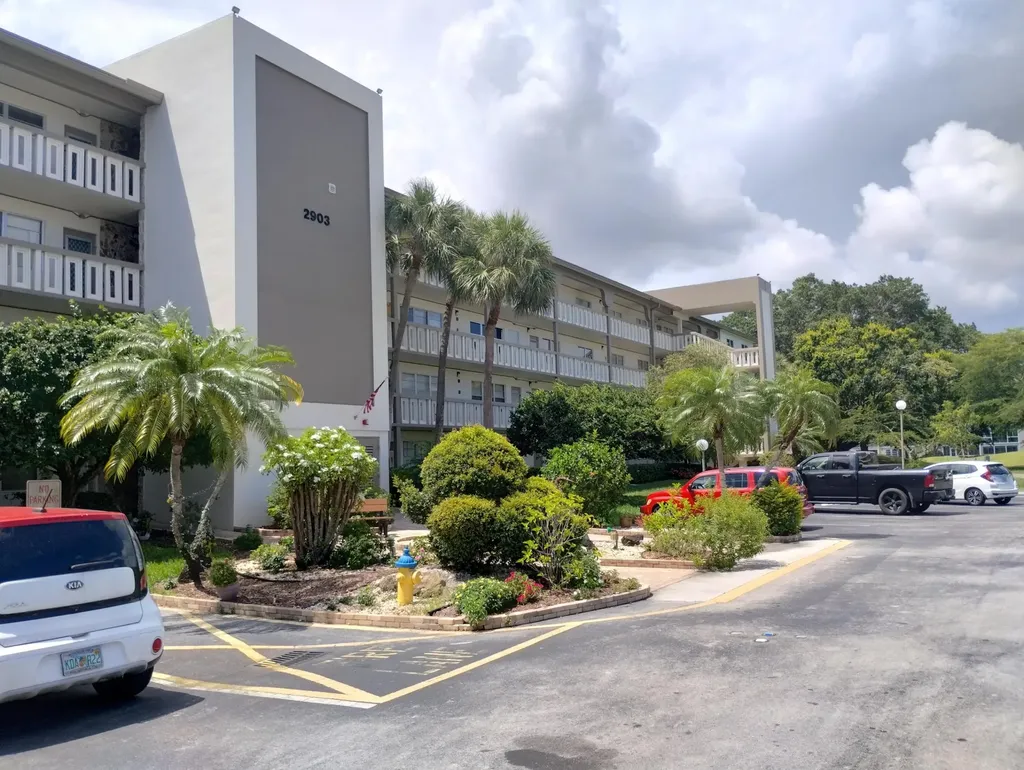 2903 Victoria Circle Coconut Creek FL 33066