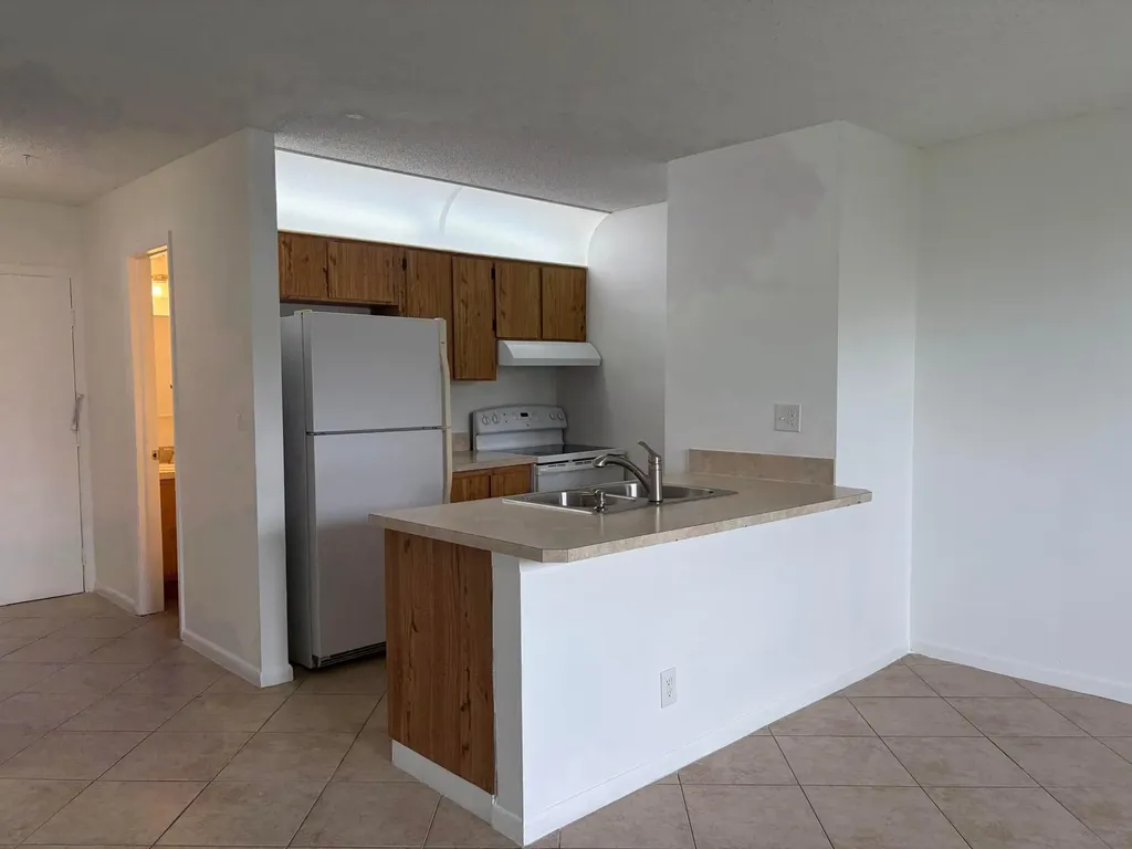 2771 Riverside Drive Coral Springs FL 33065