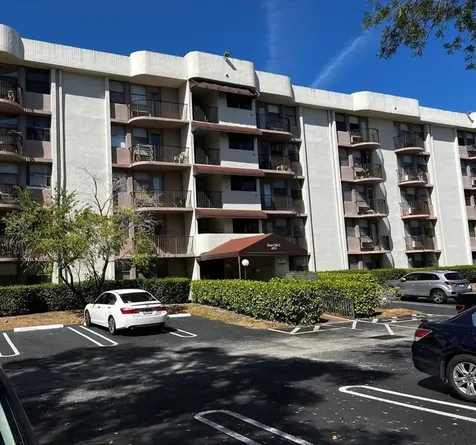 2771 Riverside Drive Coral Springs FL 33065
