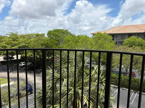 2771 Riverside Drive Coral Springs FL 33065