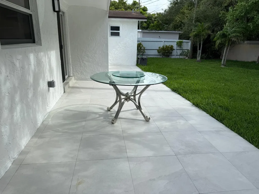 1991 NW 98th Avenue Sunrise FL 33322
