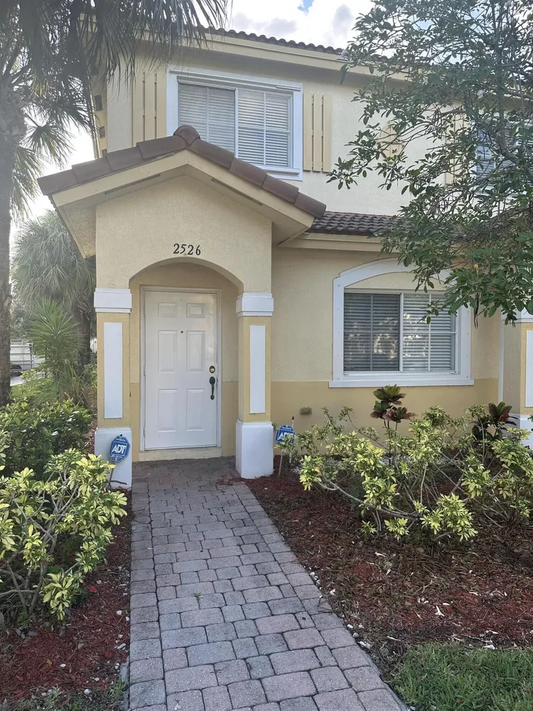 2526 SW 83rd Terrace Miramar FL 33025