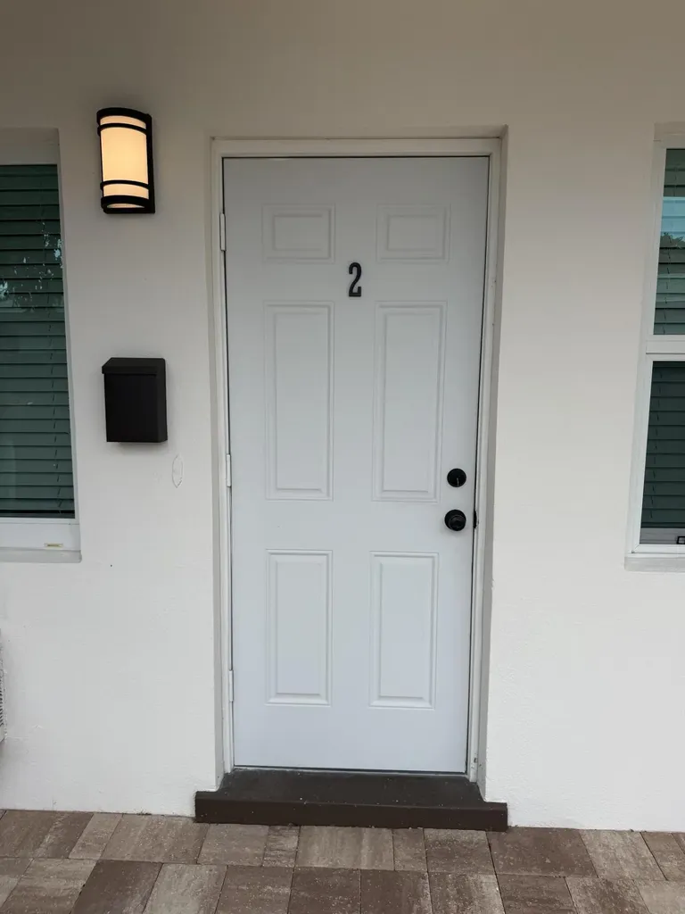 909 NE 10th Avenue Pompano Beach FL 33060