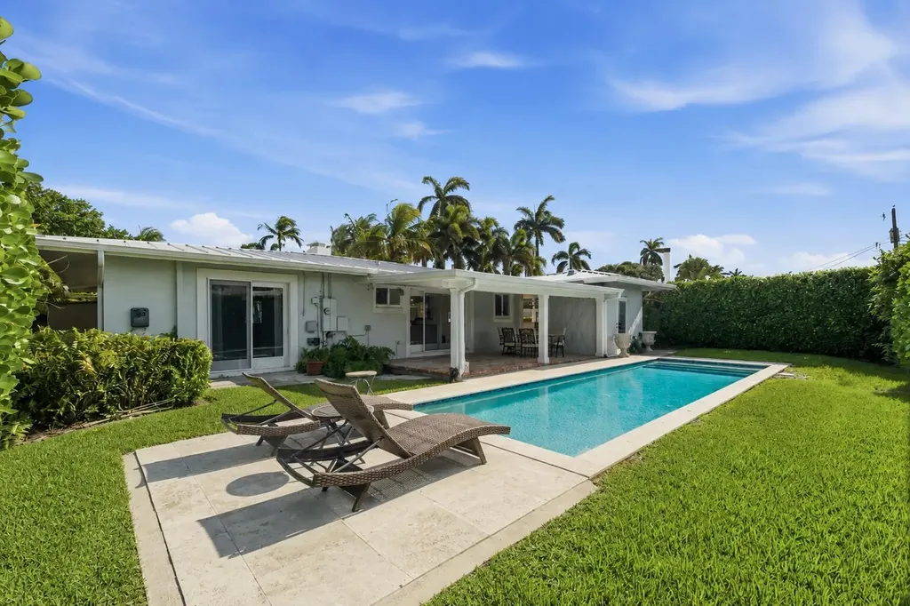 2685 SE 6th Street Pompano Beach FL 33062