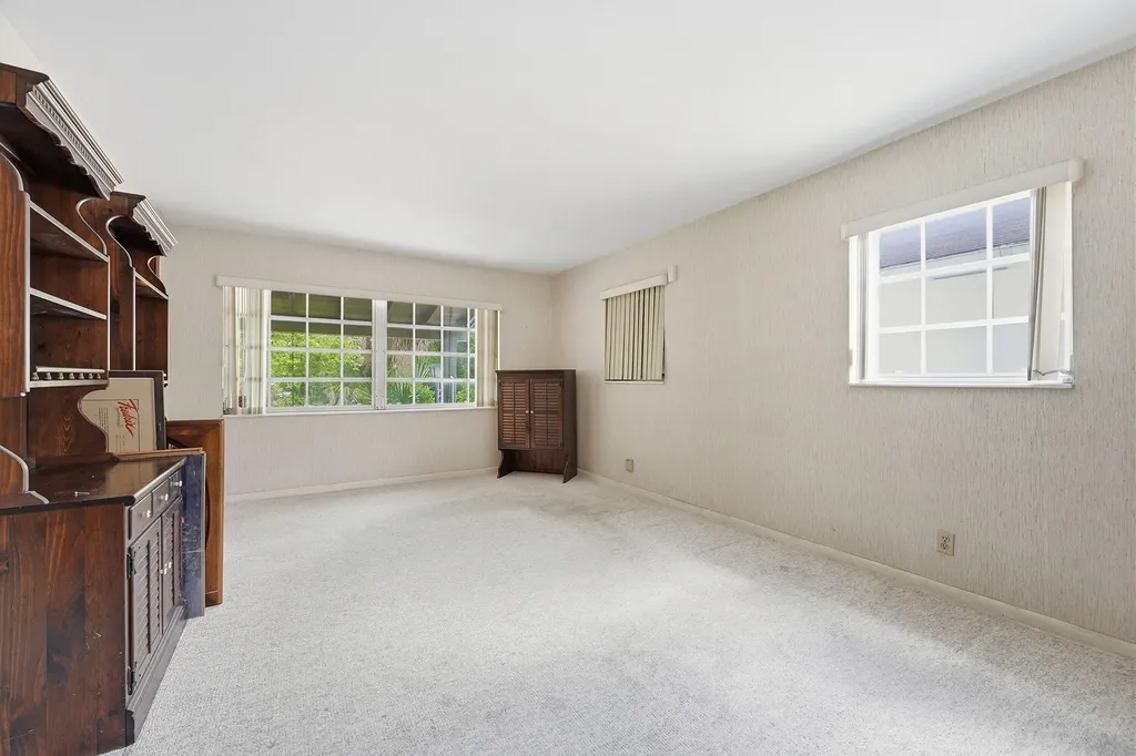 7689 Lawrence Road Boynton Beach FL 33436