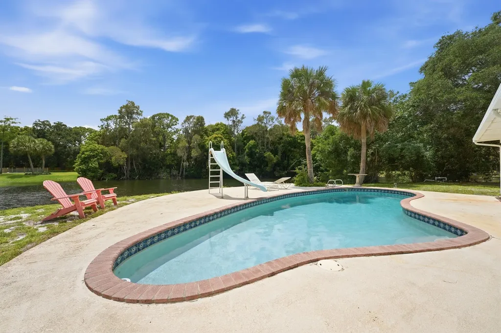 7689 Lawrence Road Boynton Beach FL 33436