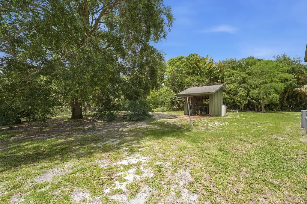7689 Lawrence Road Boynton Beach FL 33436