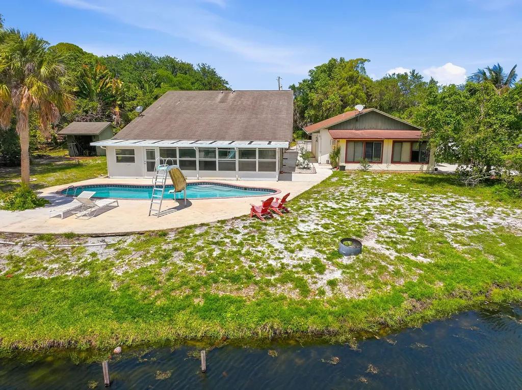 7689 Lawrence Road Boynton Beach FL 33436