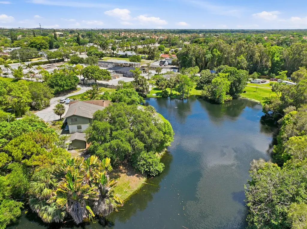 7689 Lawrence Road Boynton Beach FL 33436