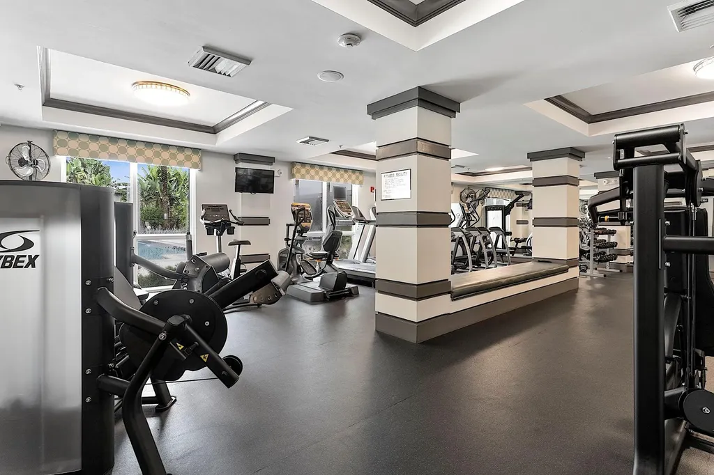 2401 NE 65th Street Fort Lauderdale FL 33308