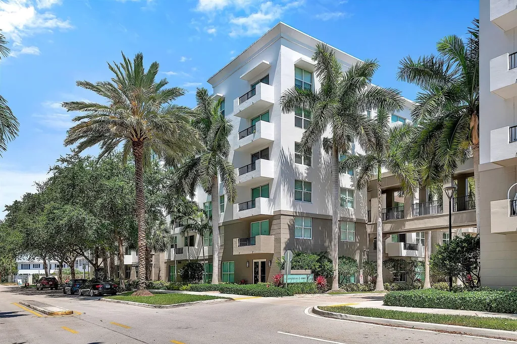 2401 NE 65th Street Fort Lauderdale FL 33308