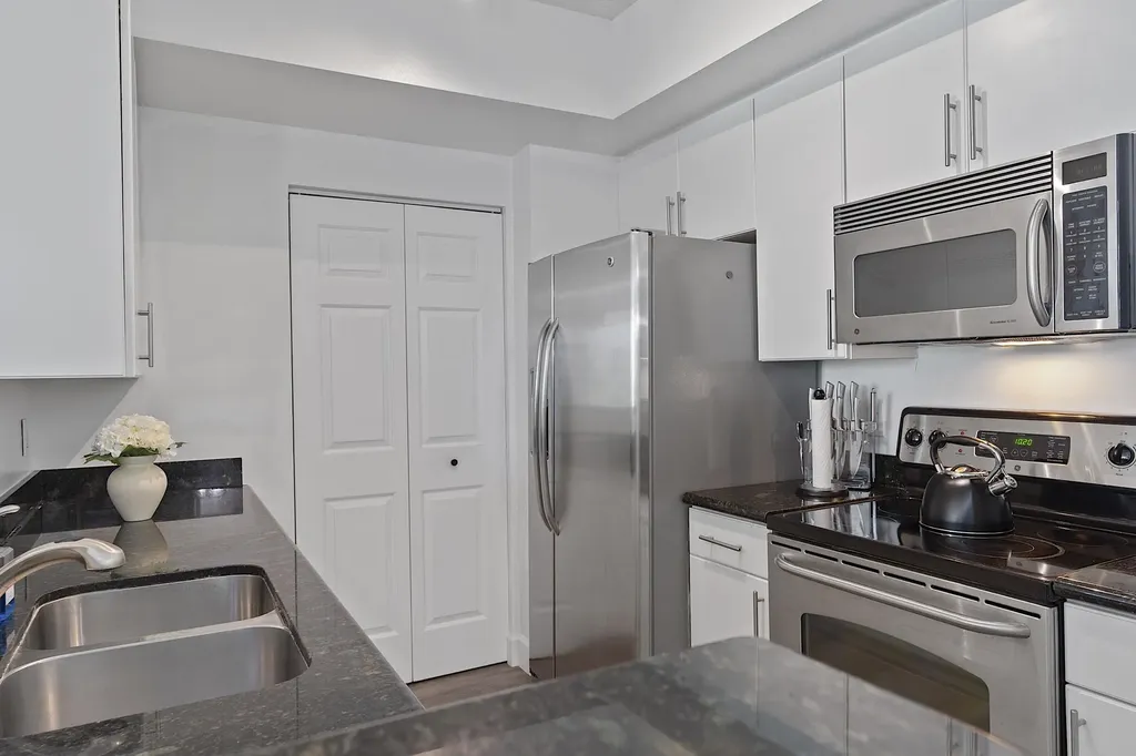 2401 NE 65th Street Fort Lauderdale FL 33308
