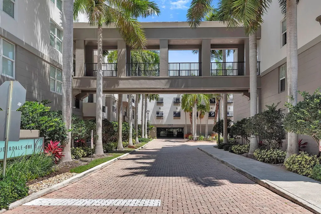 2401 NE 65th Street Fort Lauderdale FL 33308
