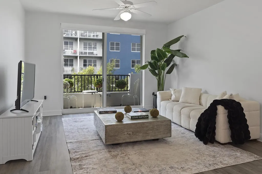 2401 NE 65th Street Fort Lauderdale FL 33308