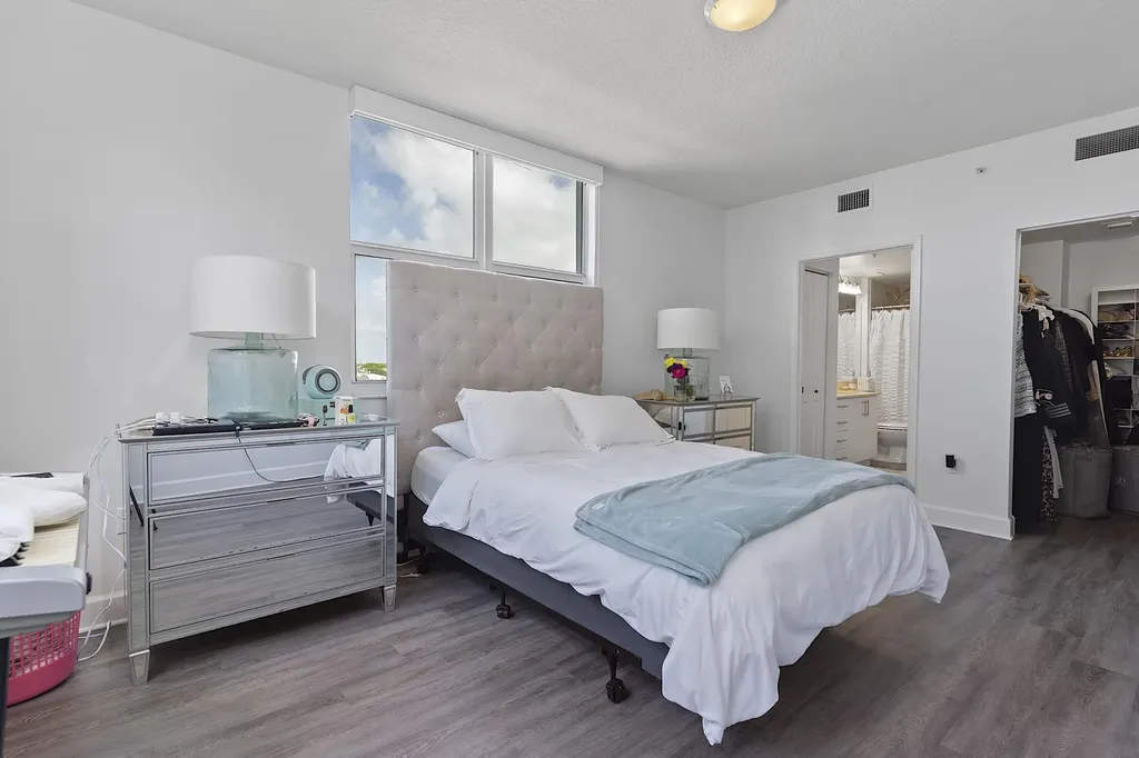 2401 NE 65th Street Fort Lauderdale FL 33308