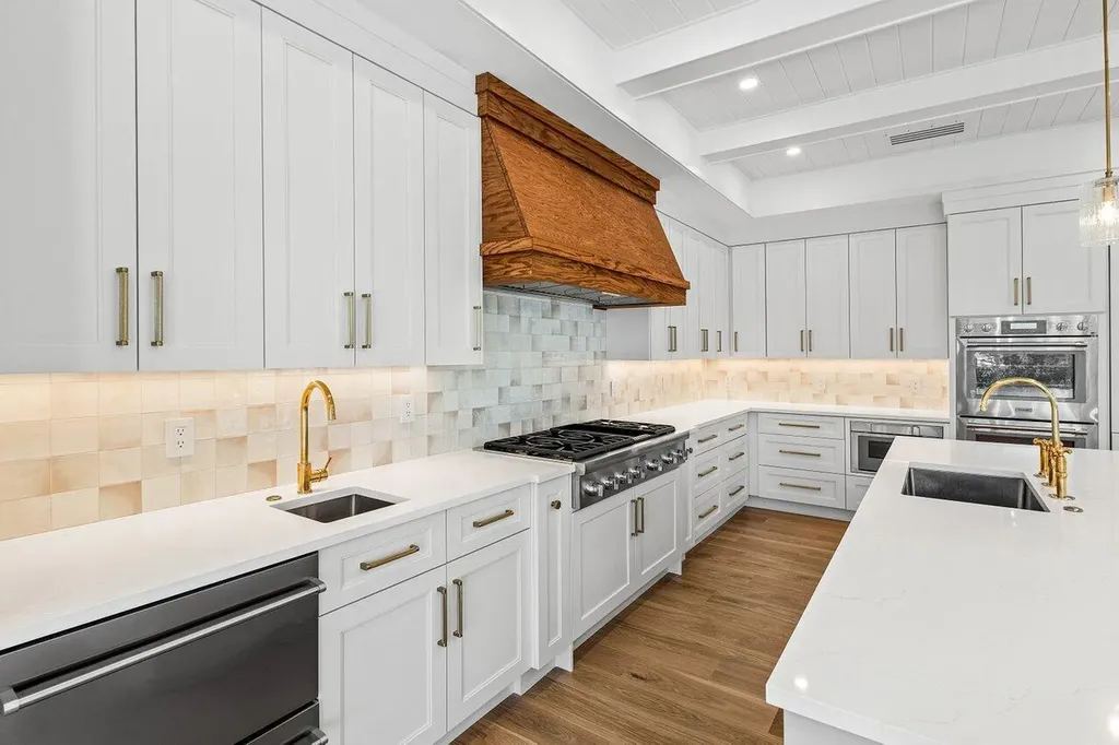725 SE 4th Avenue Delray Beach FL 33483