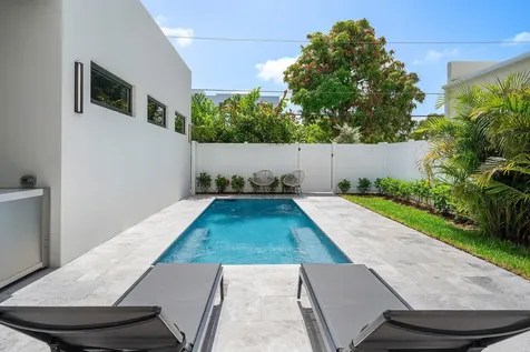 725 SE 4th Avenue Delray Beach FL 33483