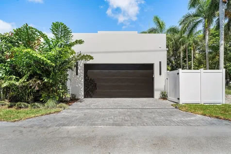 725 SE 4th Avenue Delray Beach FL 33483