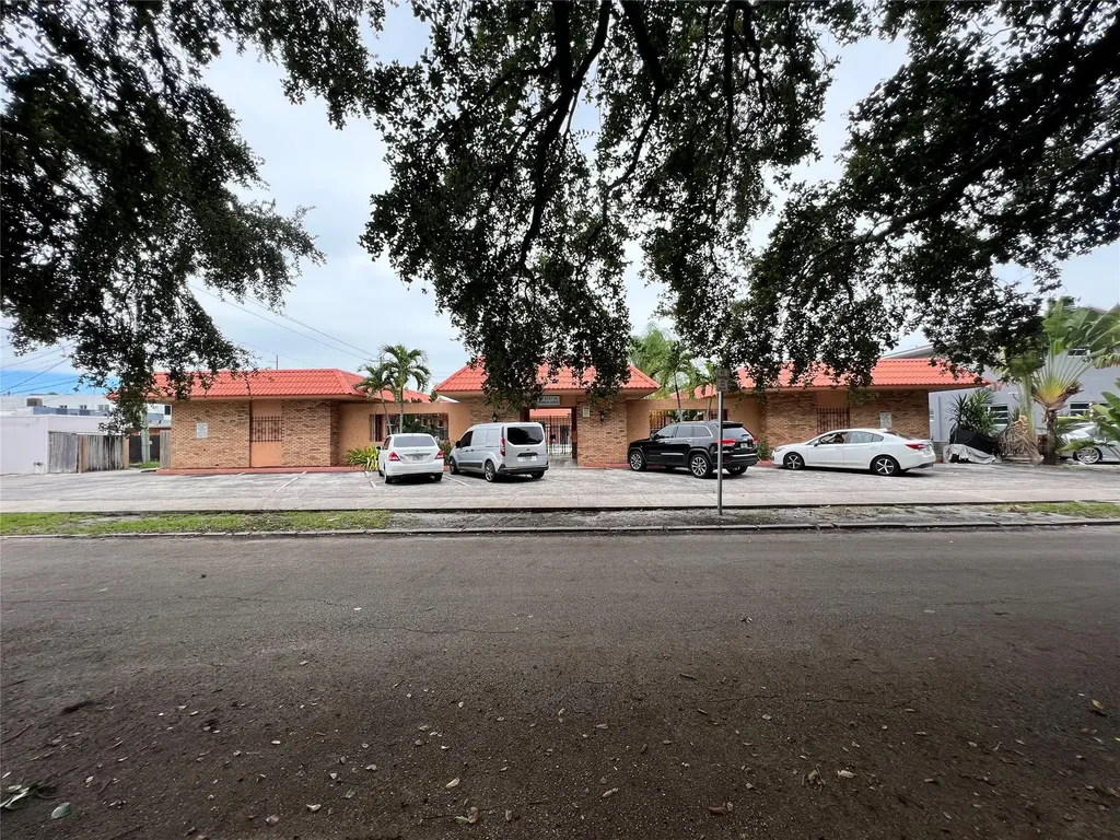 2037 Madison Street Hollywood FL 33020