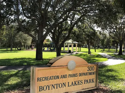 88 Buxton Lane Boynton Beach FL 33426