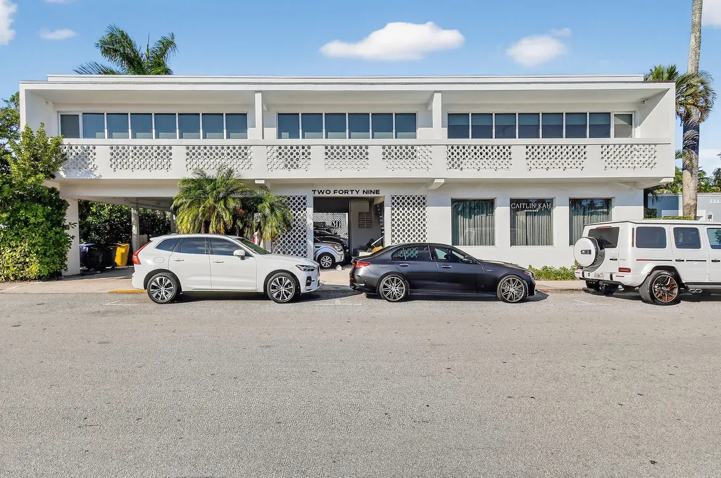 249 Peruvian Avenue Palm Beach FL 33480