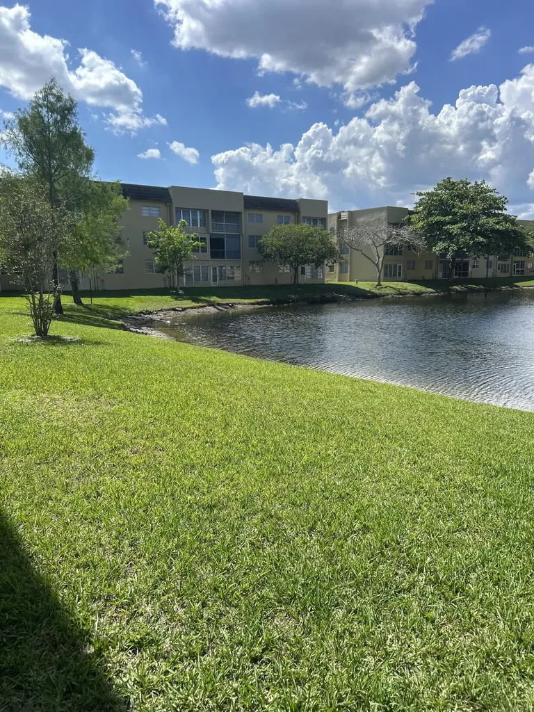 5800 NW 64th Avenue Tamarac FL 33319