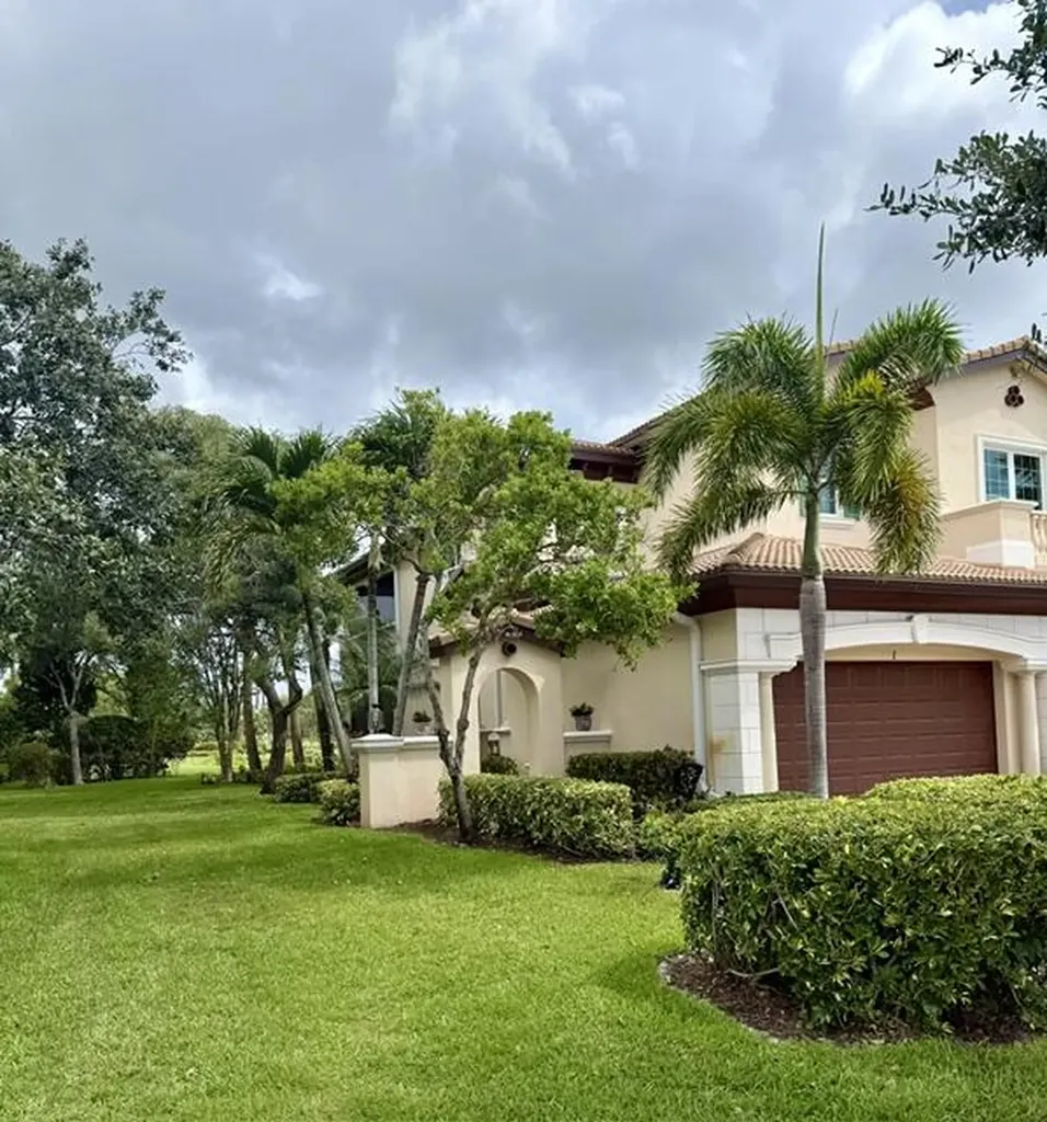 99 Tresana Boulevard Jupiter FL 33478