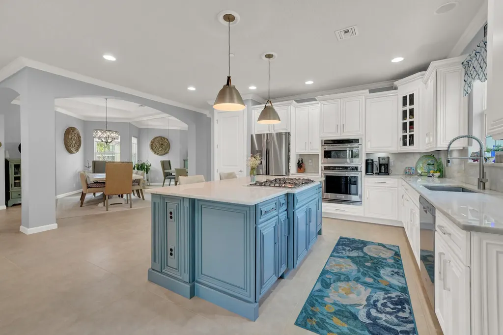 99 Tresana Boulevard Jupiter FL 33478