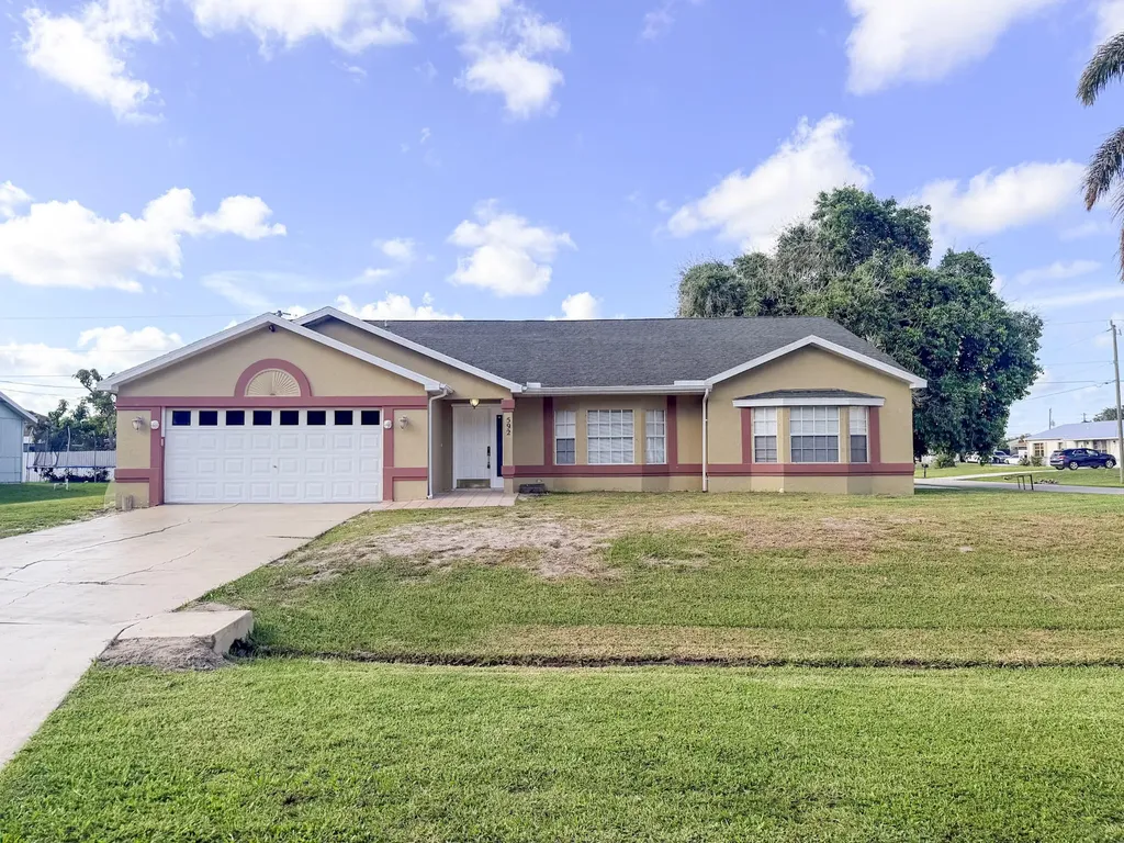 592 SW Lovell Terrace Port St Lucie FL 34953