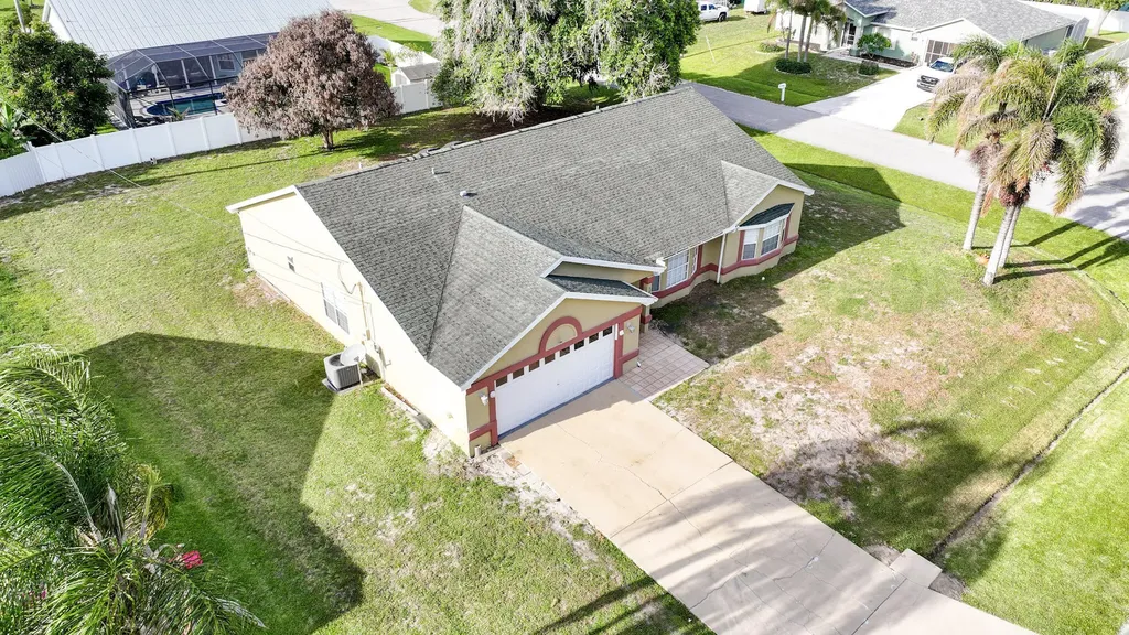 592 SW Lovell Terrace Port St Lucie FL 34953