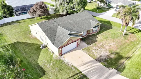 592 SW Lovell Terrace Port St Lucie FL 34953