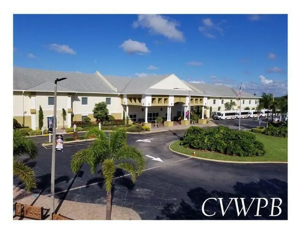 23 Golfs Edge A West Palm Beach FL 33417