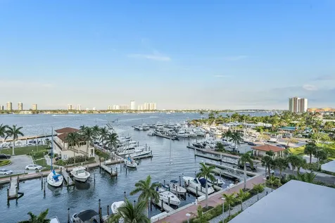 220 Lake Shore Drive Lake Park FL 33403